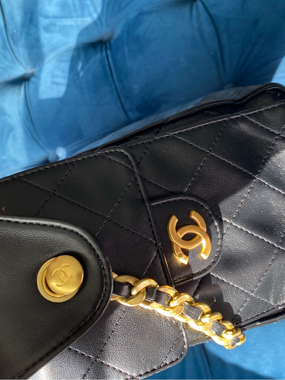 BLACK QUILTED CHAIN SHOULDER BAG - Picture 10 of 17
